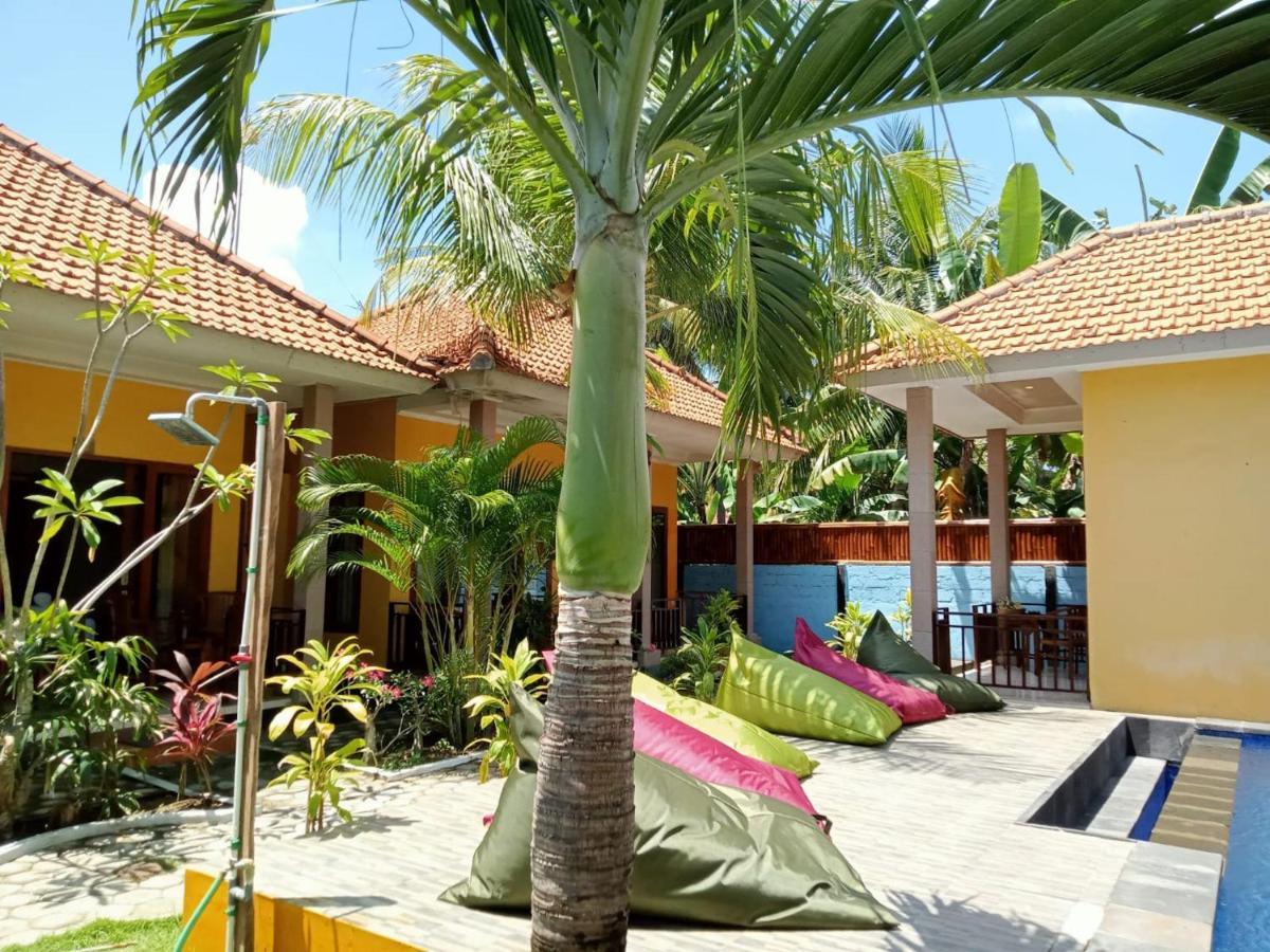 Yellow Bridge Guest House Нуса-Лембонган Экстерьер фото